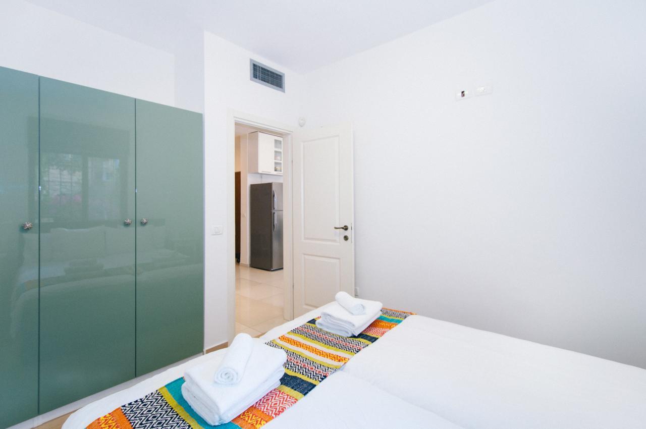 Colony Suites - Hildesheimer St. エルサレム エクステリア 写真